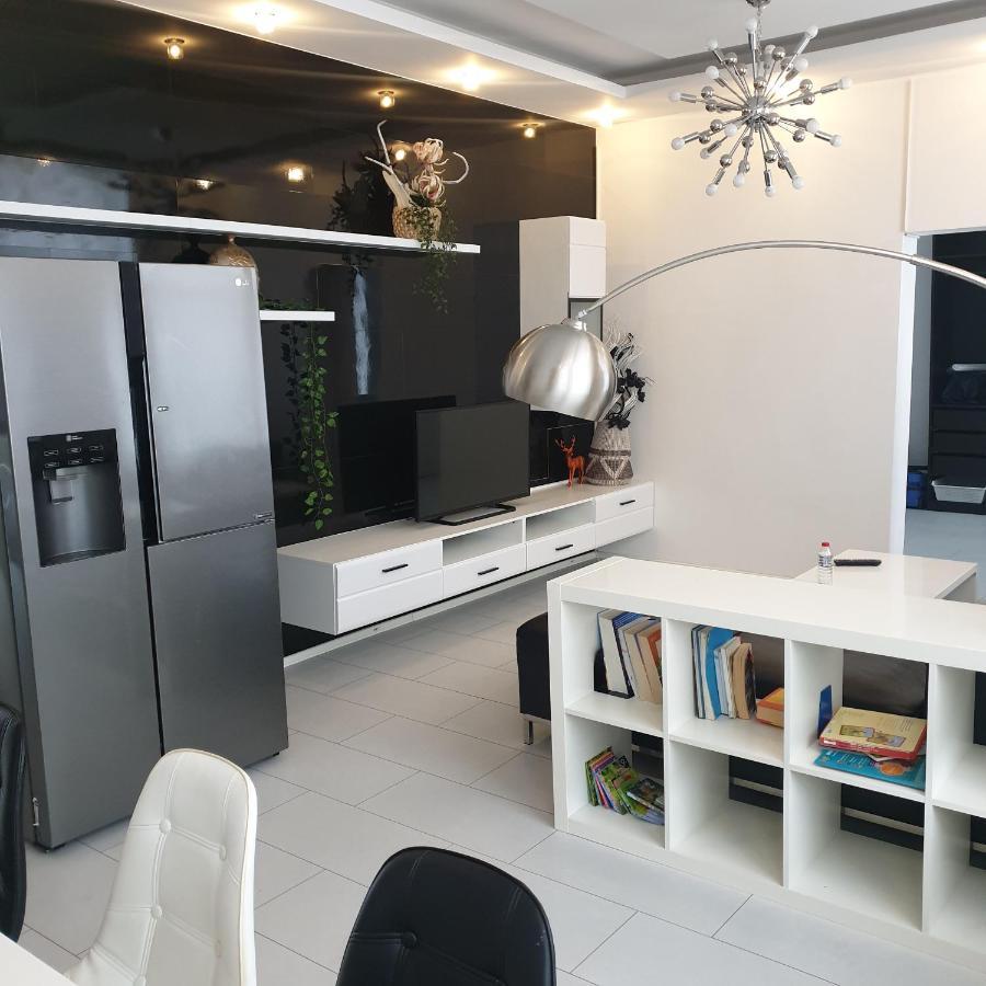 Moderne & Rustikale Monteurwohnung Im Zentrum 艾托弗 外观 照片