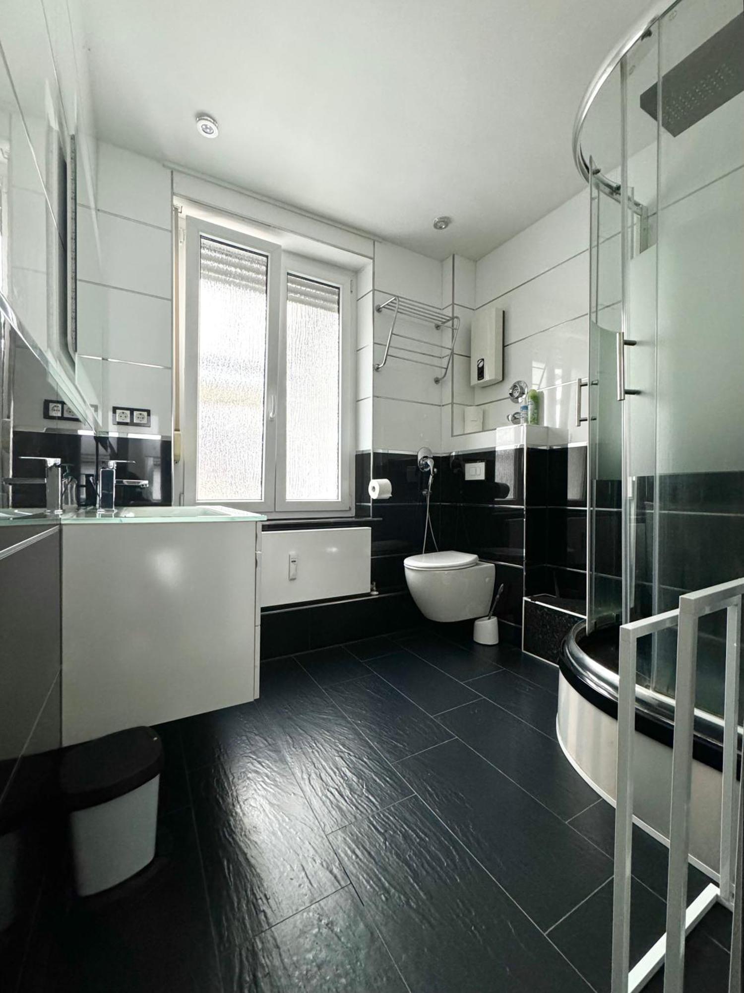 Moderne & Rustikale Monteurwohnung Im Zentrum 艾托弗 外观 照片