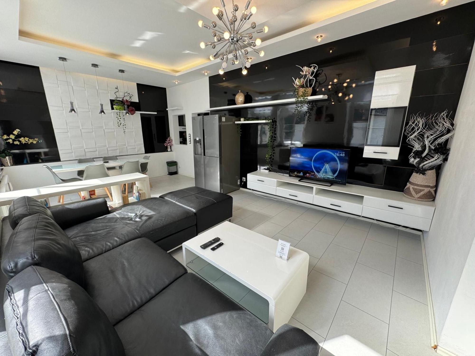 Moderne & Rustikale Monteurwohnung Im Zentrum 艾托弗 外观 照片