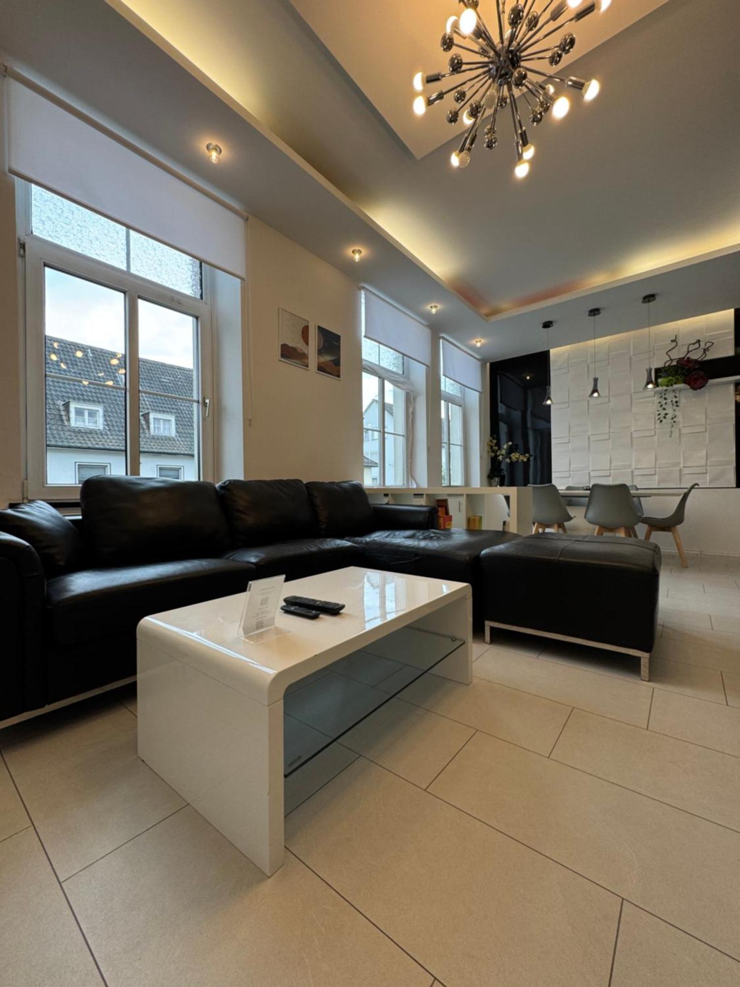 Moderne & Rustikale Monteurwohnung Im Zentrum 艾托弗 外观 照片