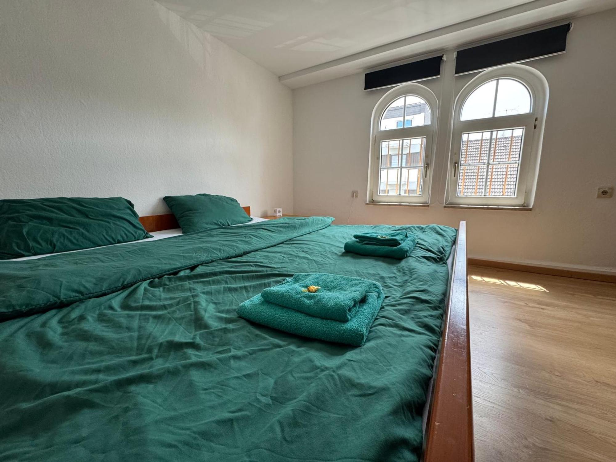 Moderne & Rustikale Monteurwohnung Im Zentrum 艾托弗 外观 照片