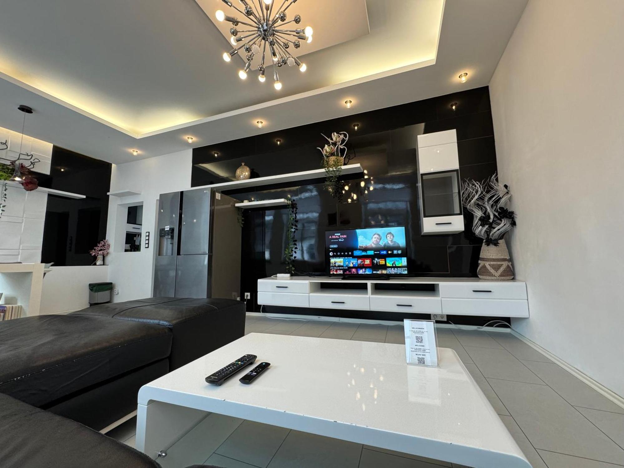 Moderne & Rustikale Monteurwohnung Im Zentrum 艾托弗 外观 照片